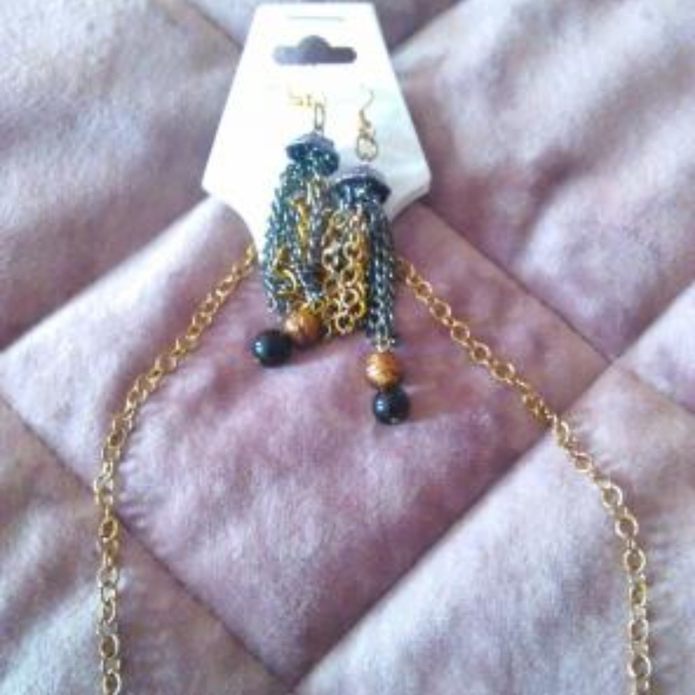 Black & Gold Necklace and Earring set